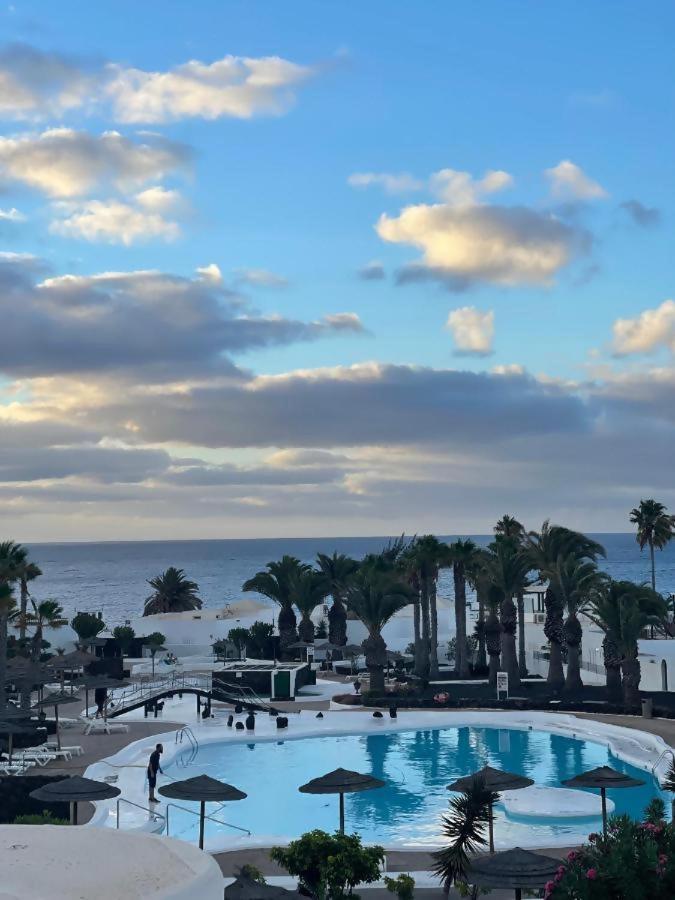 Precioso Rincon Entre El Mar Y Los Volcanes Costa Teguise Exterior photo